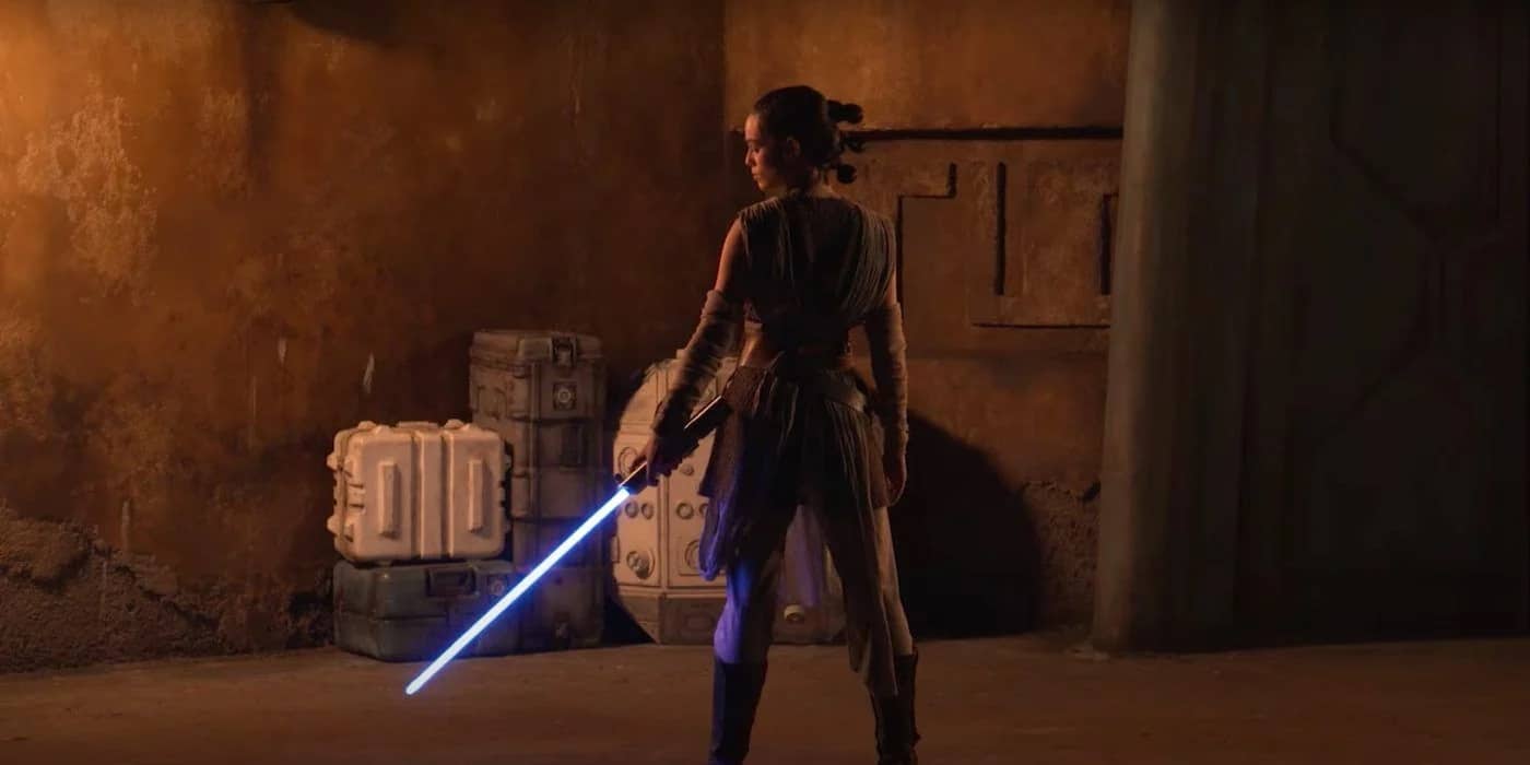 Watch Disney Unveil Realistic New Lightsabers In Exciting Announcement ...