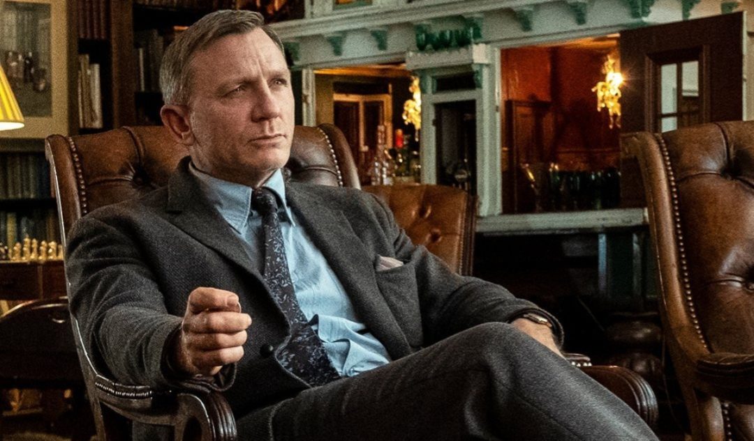 Knives Out 2: New Leaked Set Photo Offers 1st Look at Daniel Craig’s ...