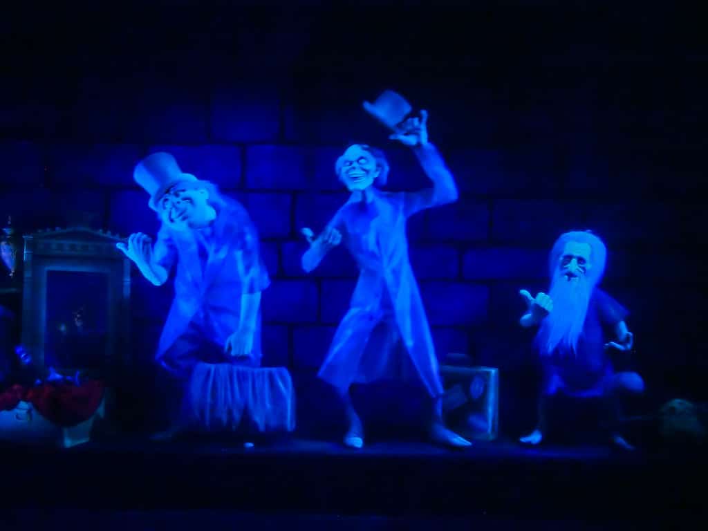 haunted-mansion-hitchhiking-ghosts