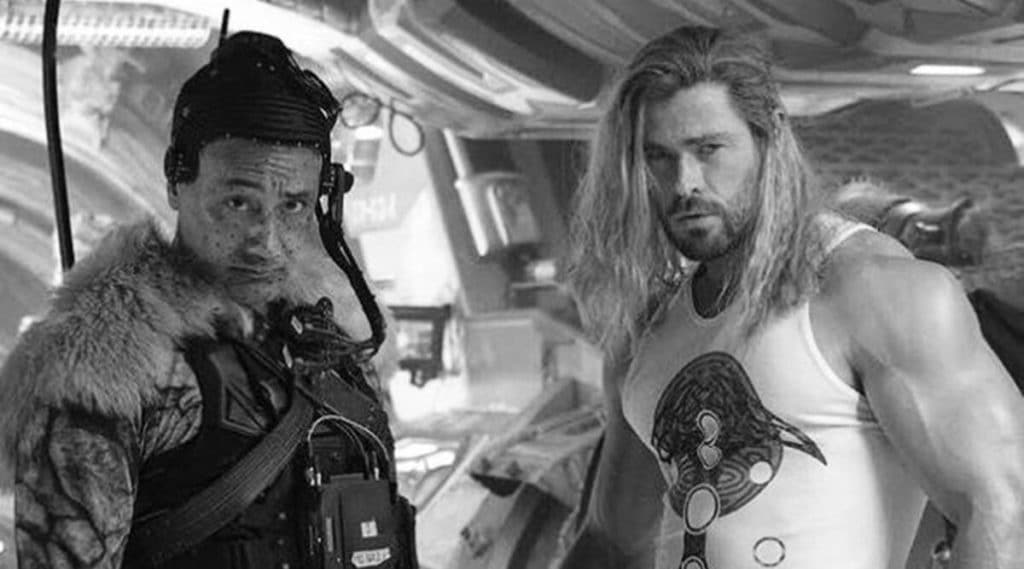 thor 4 - taika waititi & chris hemsworth Thor: Love and Thunder