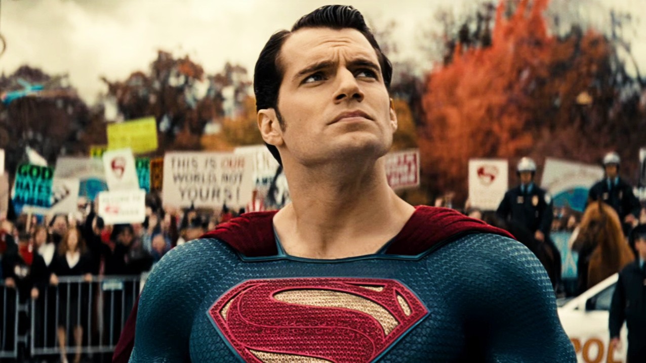 Superman Henry Cavill Rumored For 'The Flash