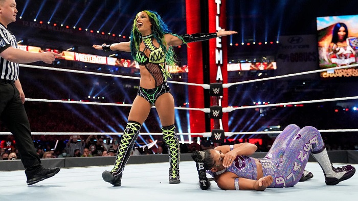 WWE Sasha Banks Bianca Belair