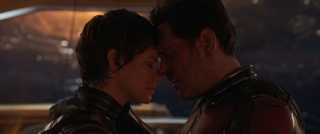 Hope (Evangeline Lilly) and Scott (Paul Rudd) touching foreheads