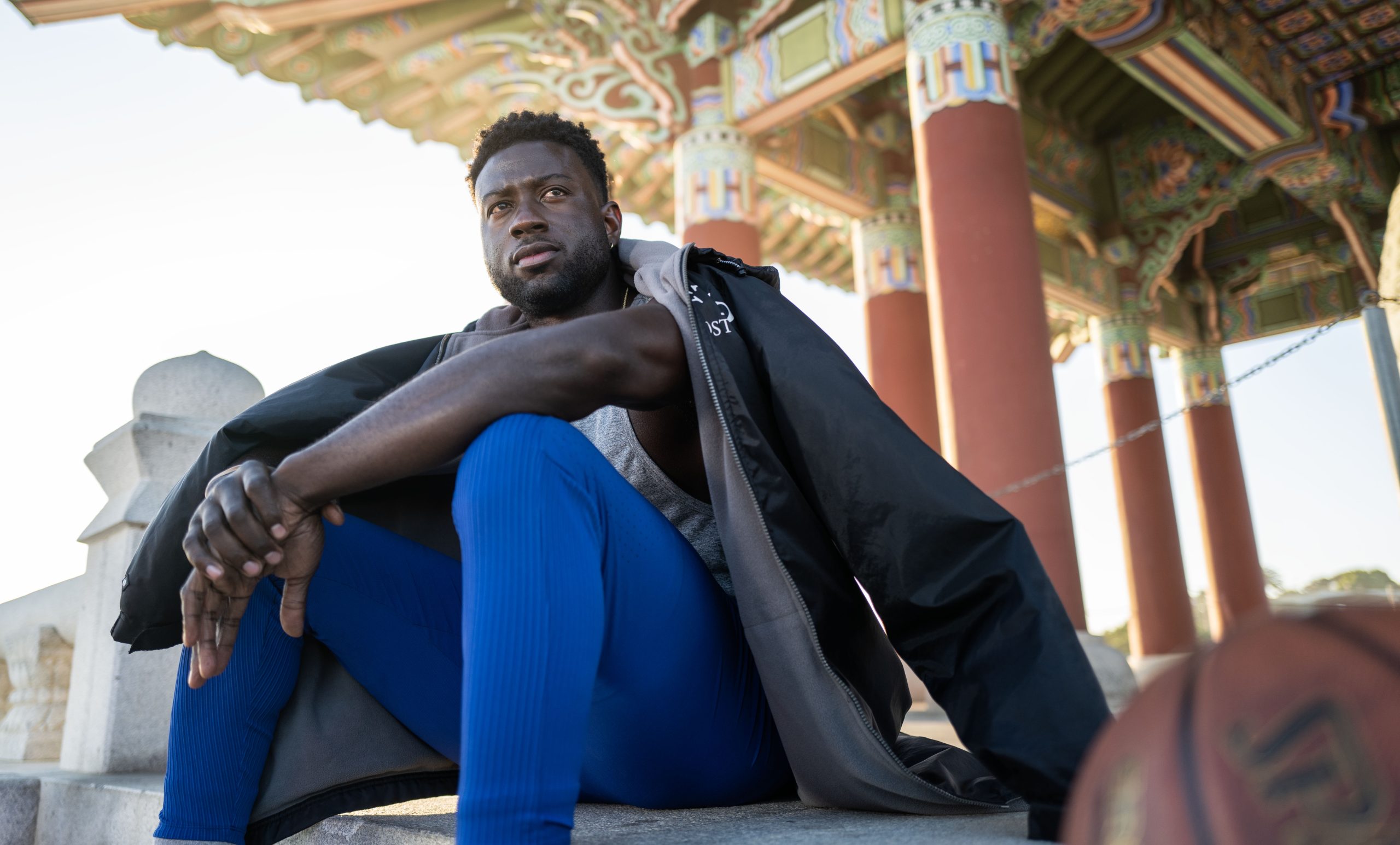 Sinqua Walls Opens Up About 2023’s White Men Can’t Jump and His Love For Basketball
