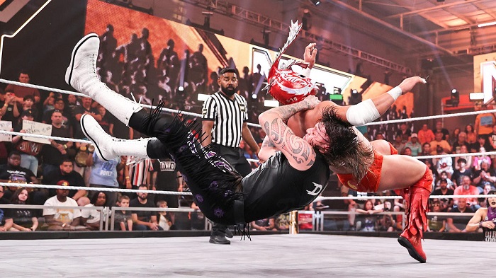 WWE Dominik Mysterio, Dragon Lee