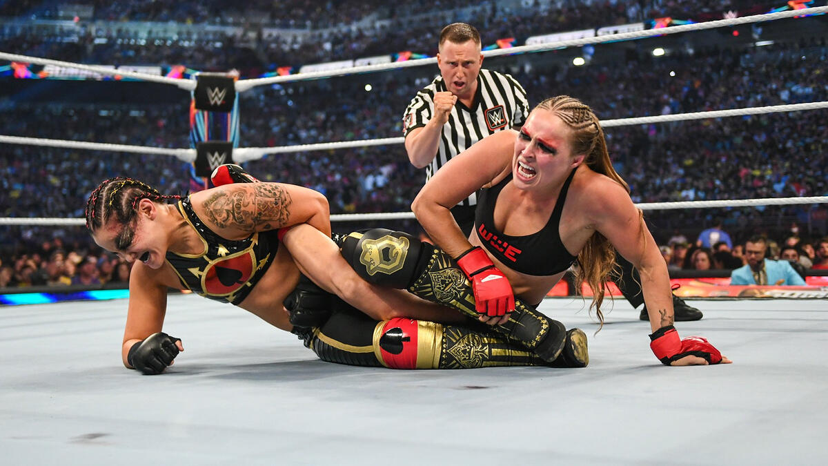 WWE Shayna Baszler and Ronda Rousey